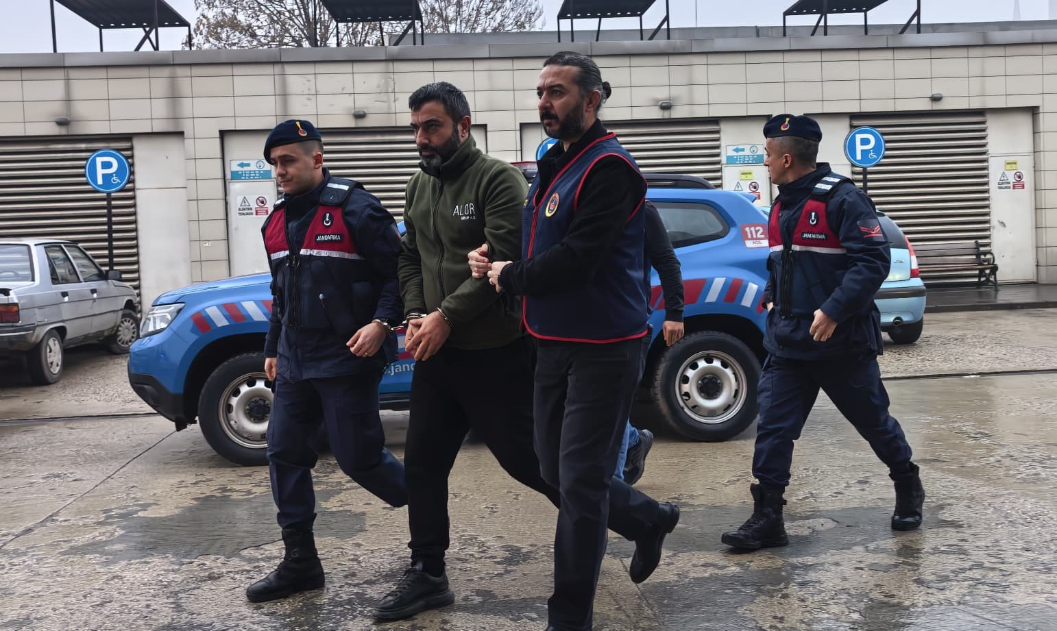 16 suçtan 30 yılla aranan şahıs bağ evinde yakalandı