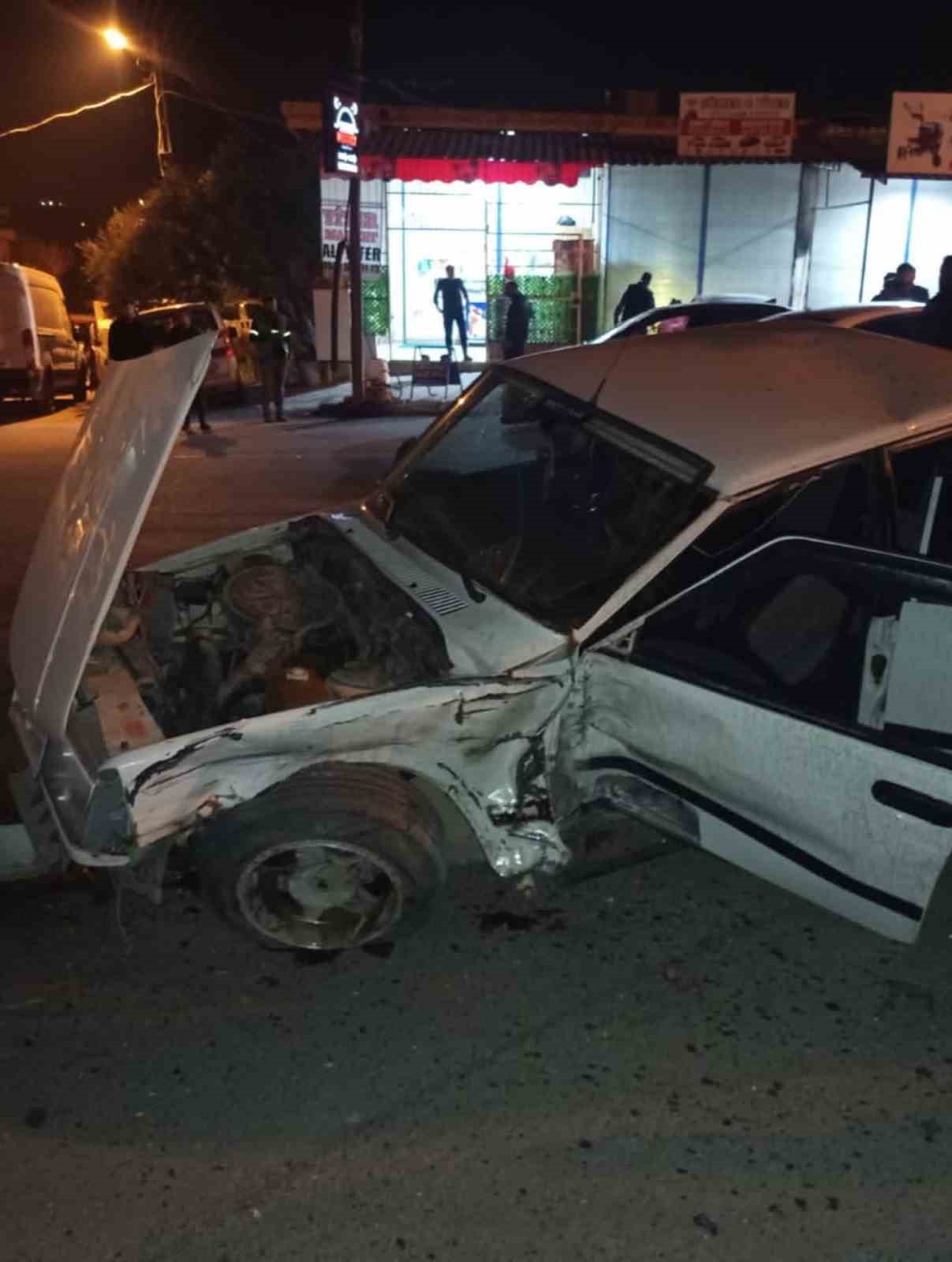 Tofaş ile &ccedil;arpışan otomobil takla attı
