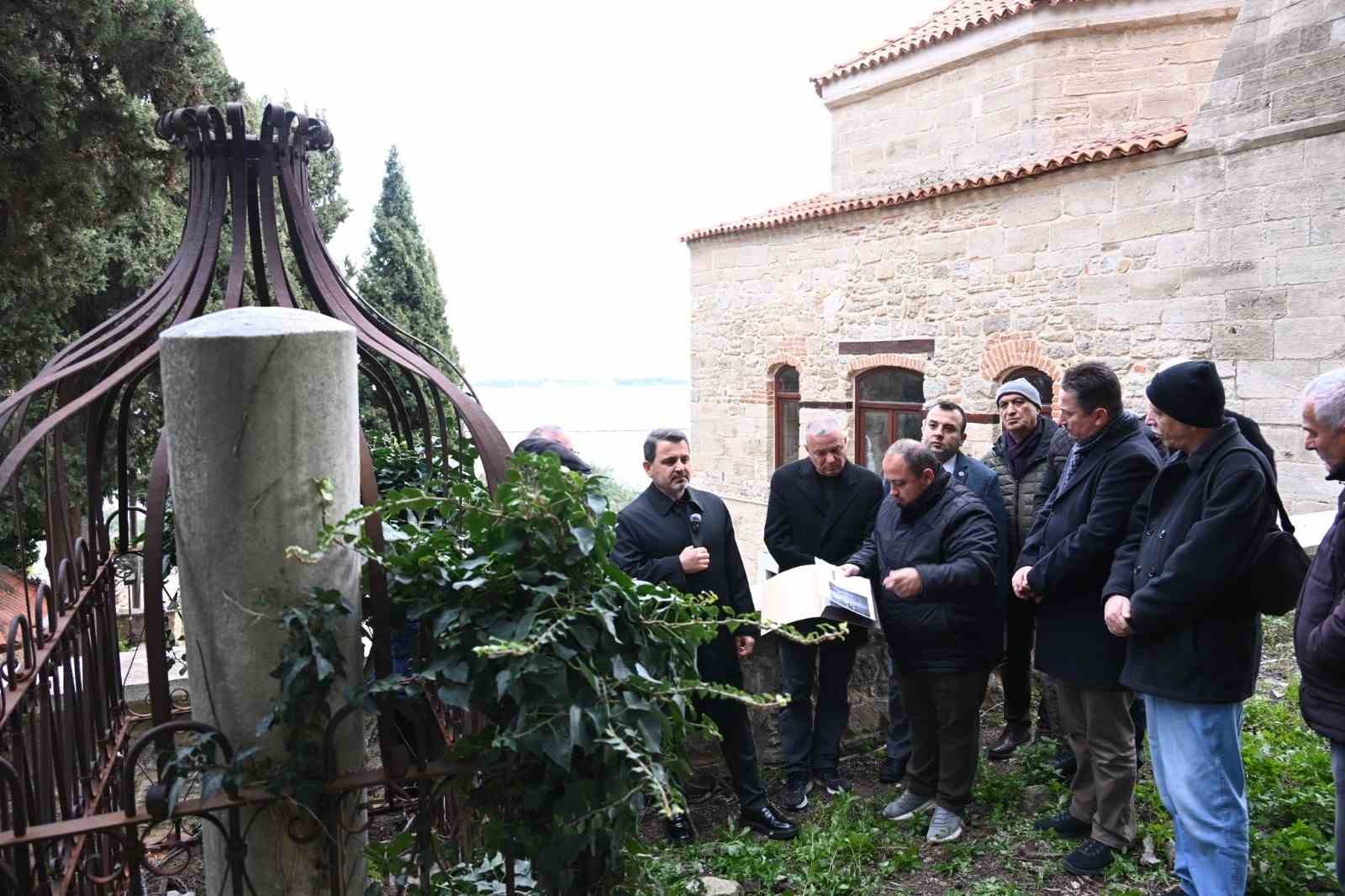 &Ccedil;anakkale&rsquo;de 124 yıl sonra Necip Paşa&rsquo;nın kabrine ulaşıldı
