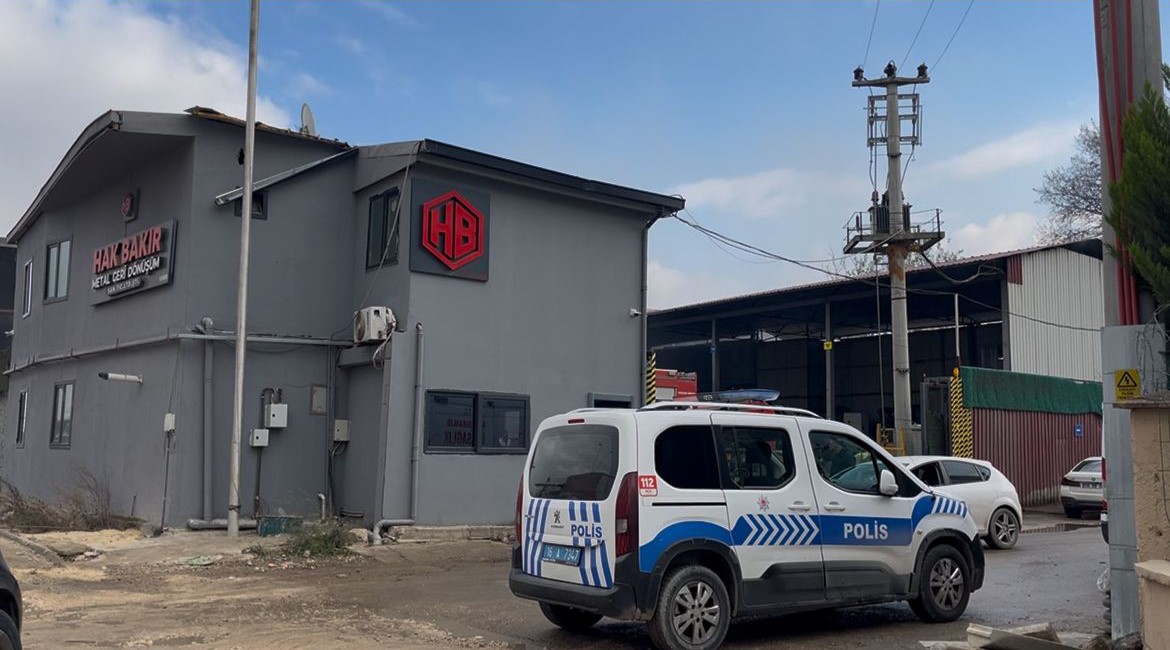Bursa&rsquo;da metal geri d&ouml;n&uuml;ş&uuml;m fabrikasında yangın paniği
