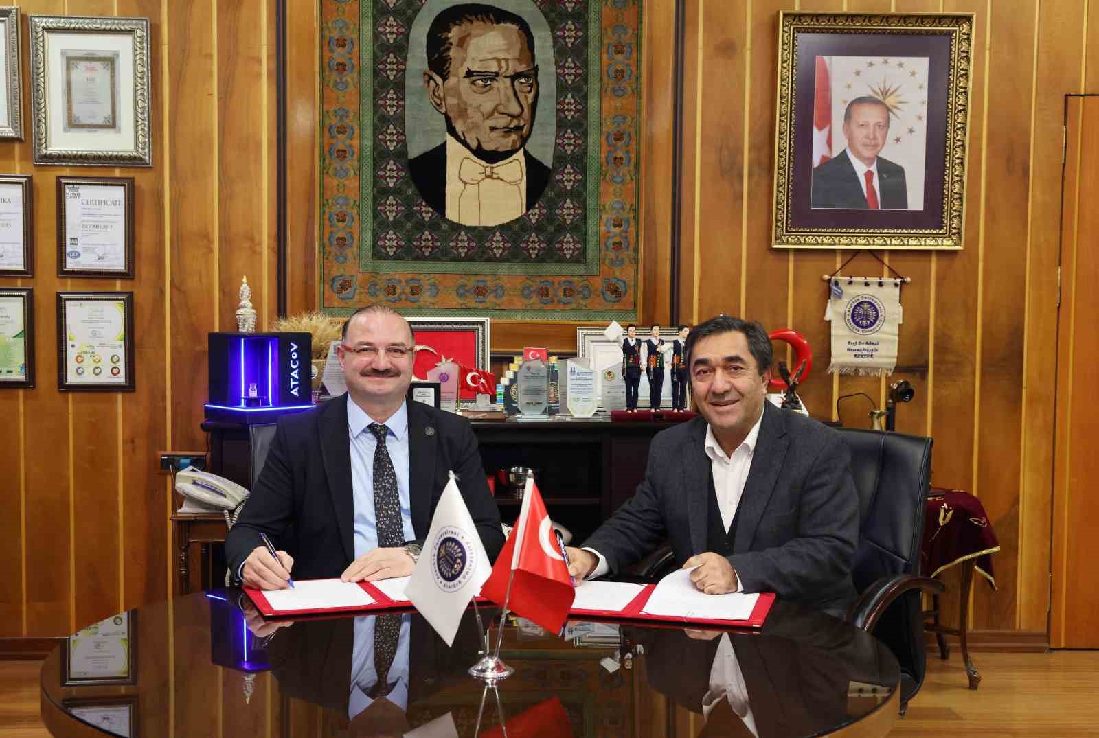 Atat&uuml;rk &Uuml;niversitesi ile DAP&rsquo;tan hayvancılık altyapısına g&uuml;&ccedil;l&uuml; iş birliği
