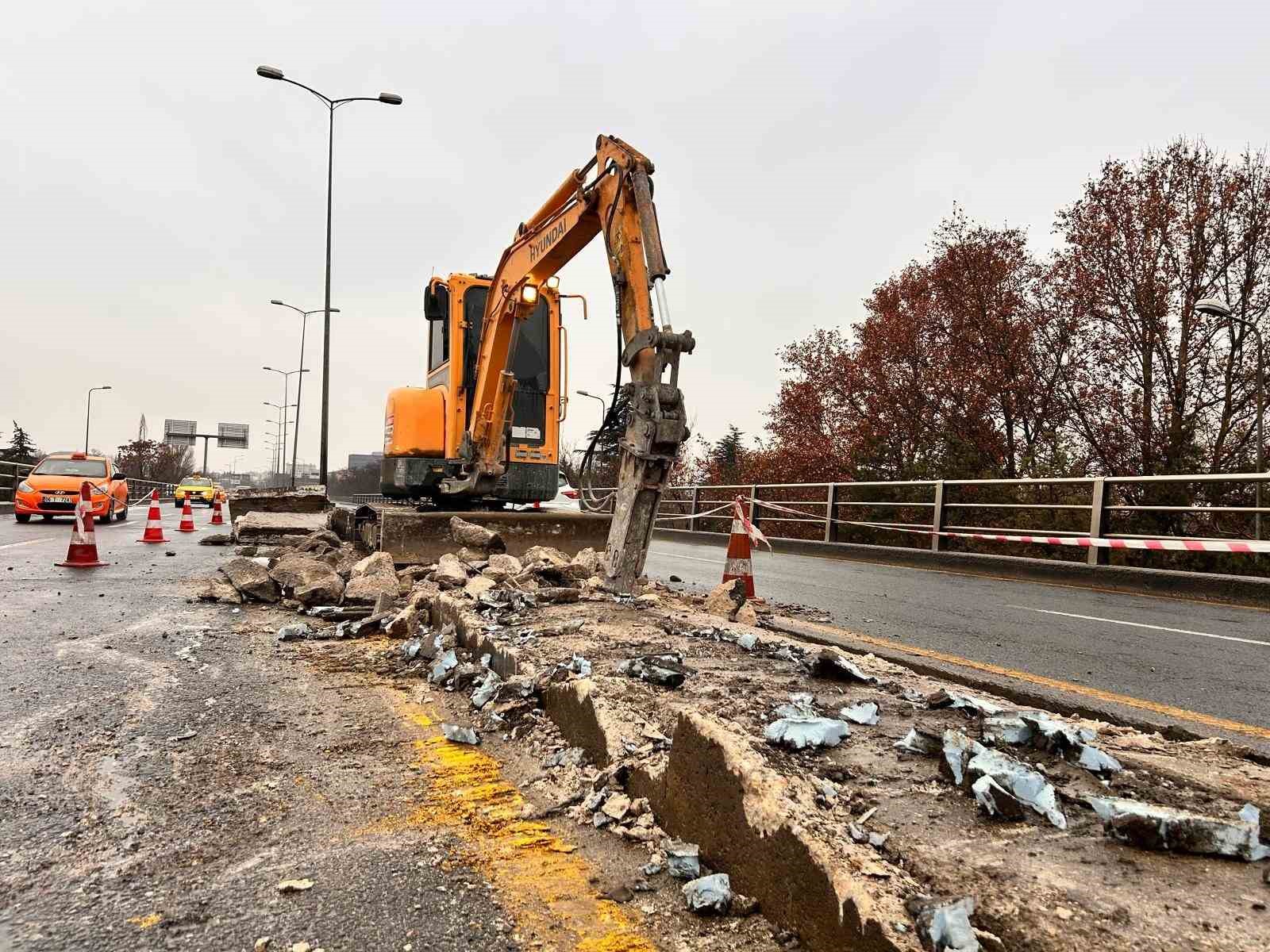 Ankara’da tek kişilik yol çalışması