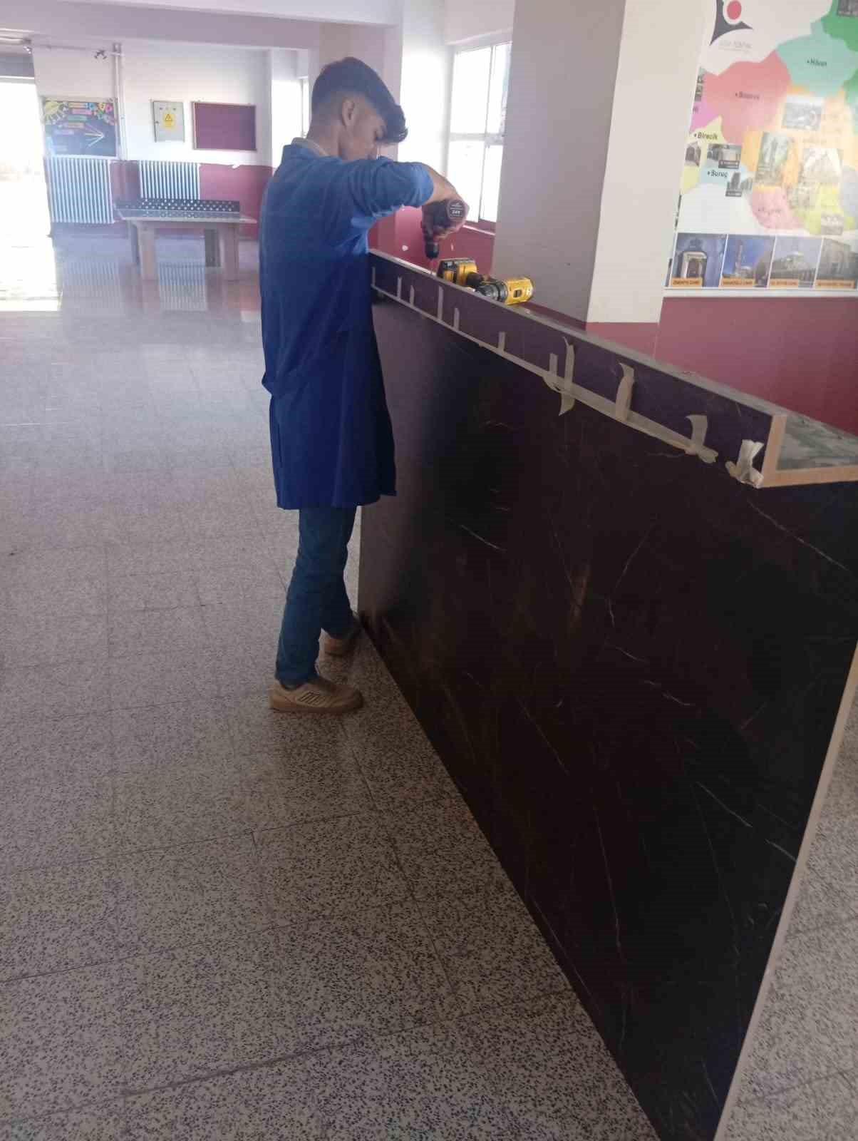 Şanlıurfa&rsquo;da "Her ay bir k&ouml;y okulu projesi" ile k&ouml;y okullarının ihtiya&ccedil;ları gideriliyor
