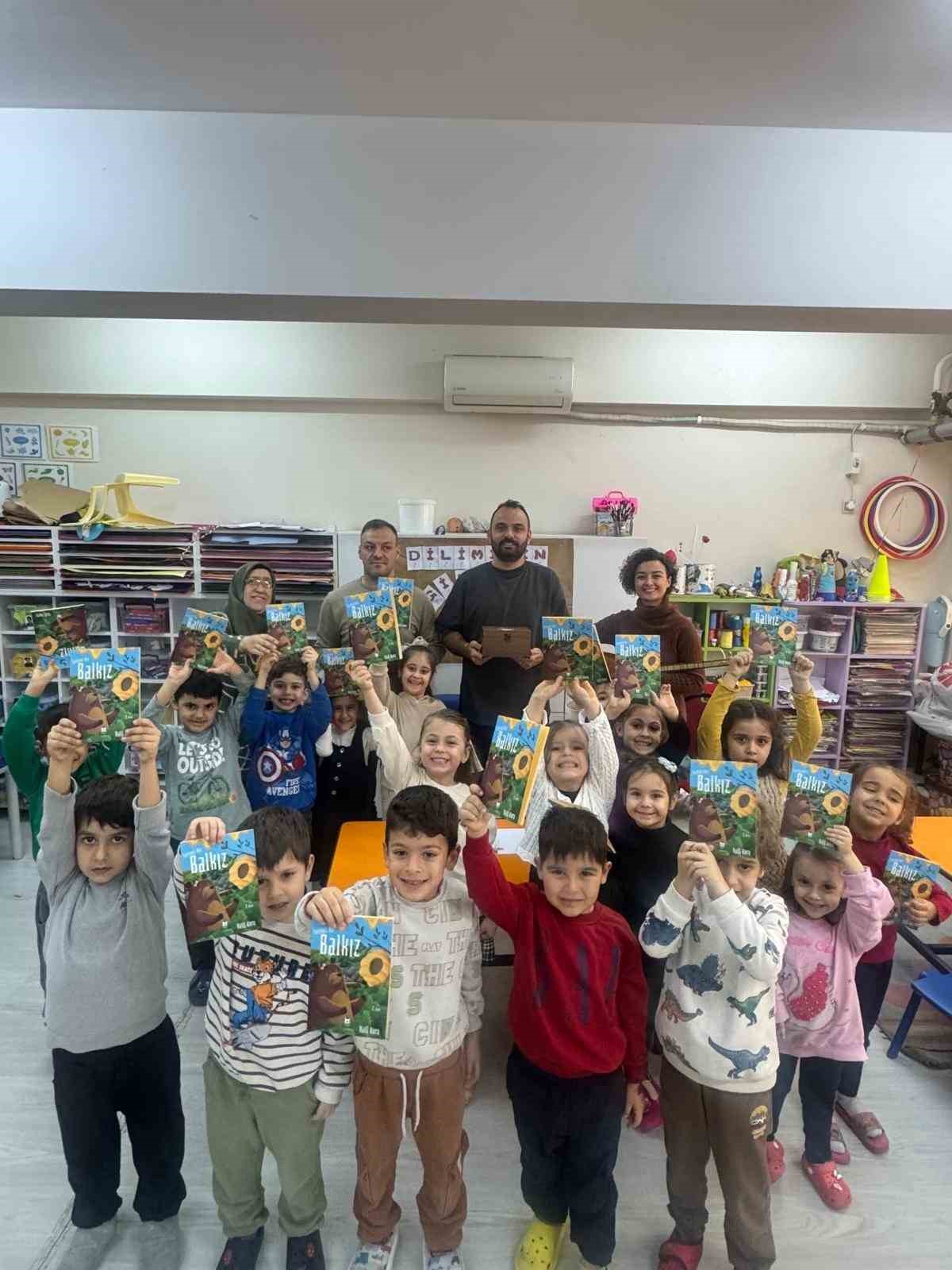 Minik y&uuml;rekler dilin ve k&uuml;lt&uuml;r&uuml;n izinde
