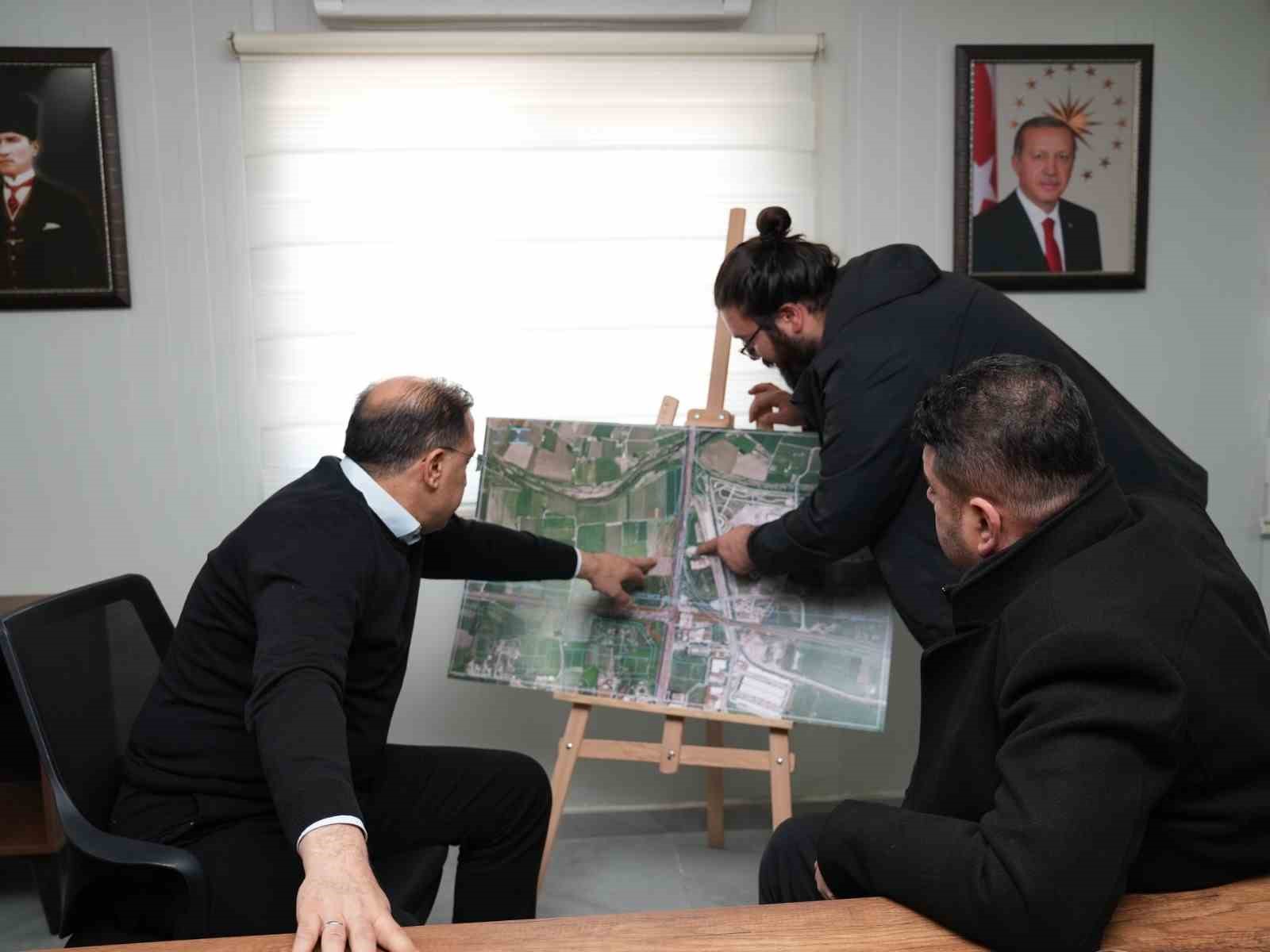 Gediz Kavşağında &ccedil;alışmalar hız kesmeden devam ediyor
