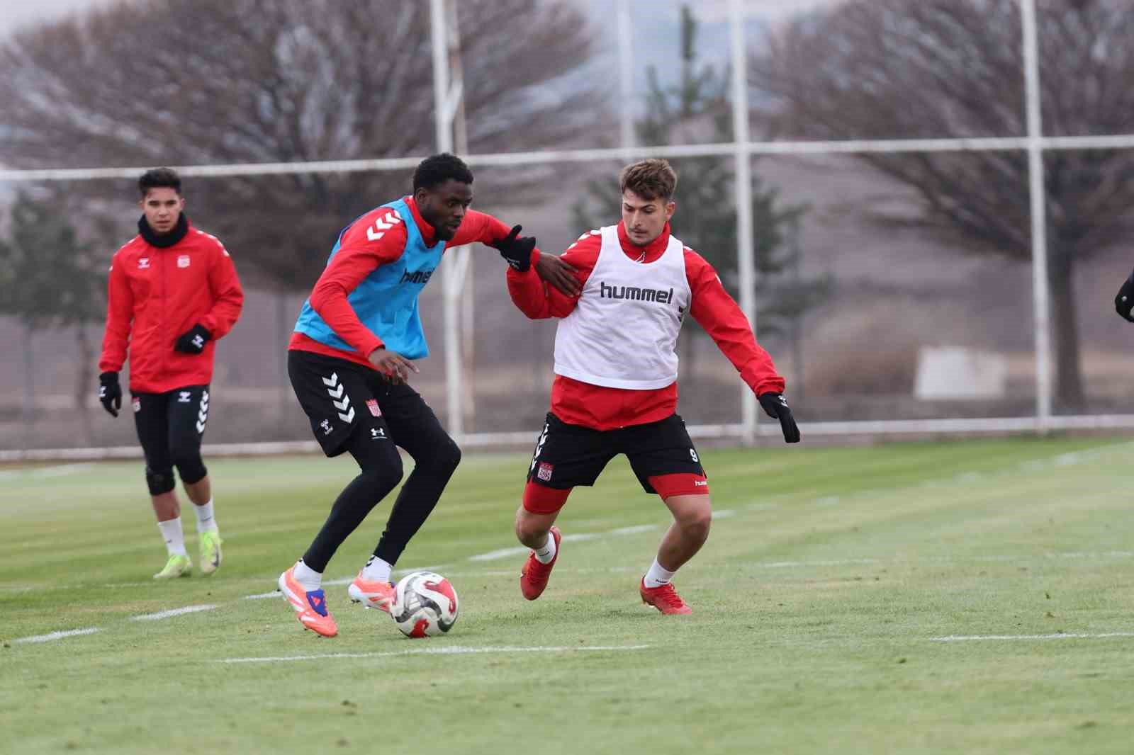 Sivasspor, Bandırmaspor ma&ccedil;ına hazırlanıyor
