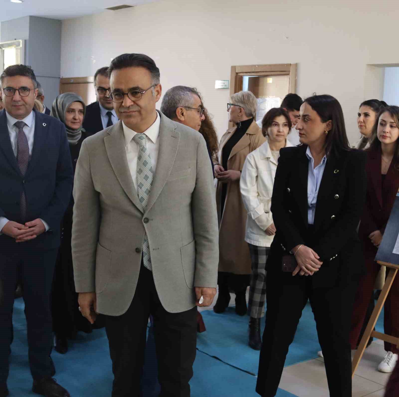 İzmir&rsquo;de şehit &ccedil;ocuklar unutulmadı
