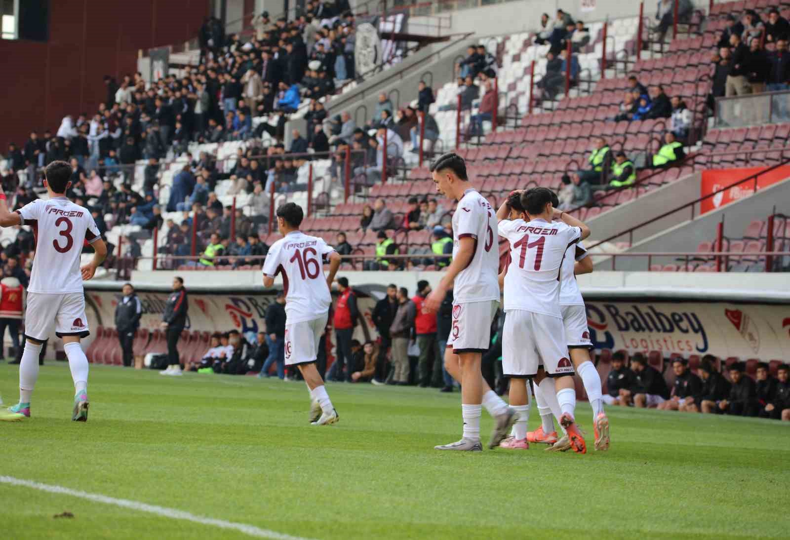 Dostluk Ma&ccedil;ı: Elazığspor U16: 2 - Beşiktaş U16: 1
