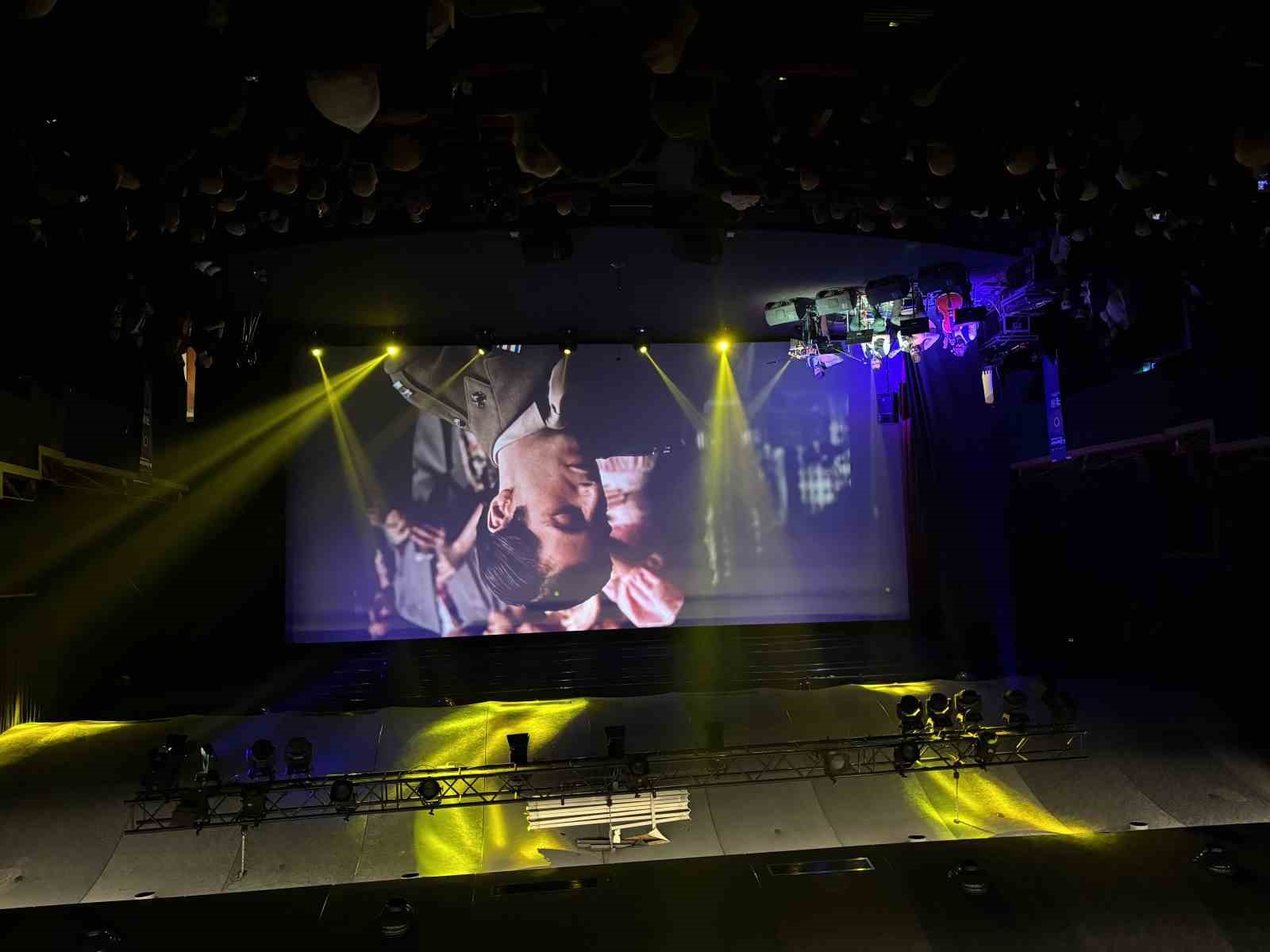 Esenler Belediyesi&rsquo;nin d&uuml;zenlediği &rsquo;6. Esenler Film Festivali&rsquo; &ouml;d&uuml;lleri sahiplerini buldu
