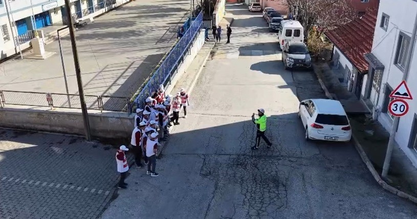 Bilecik&rsquo;te &ouml;ğrencilere okul ge&ccedil;idi g&ouml;revlisi eğitimi
