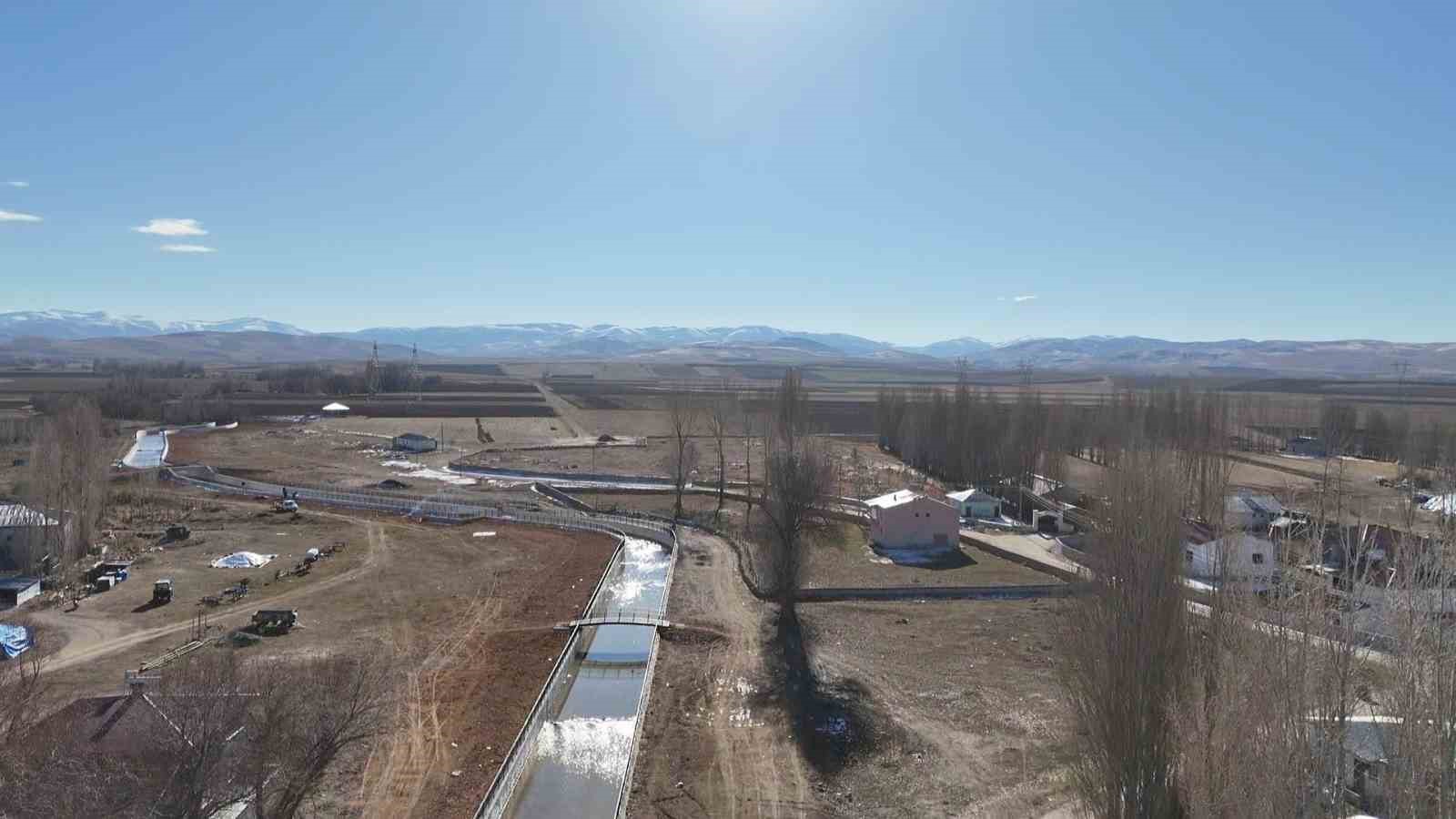 Bayburt&rsquo;ta taşkın kontrol inşaatlarında &ccedil;alışmalar s&uuml;r&uuml;yor
