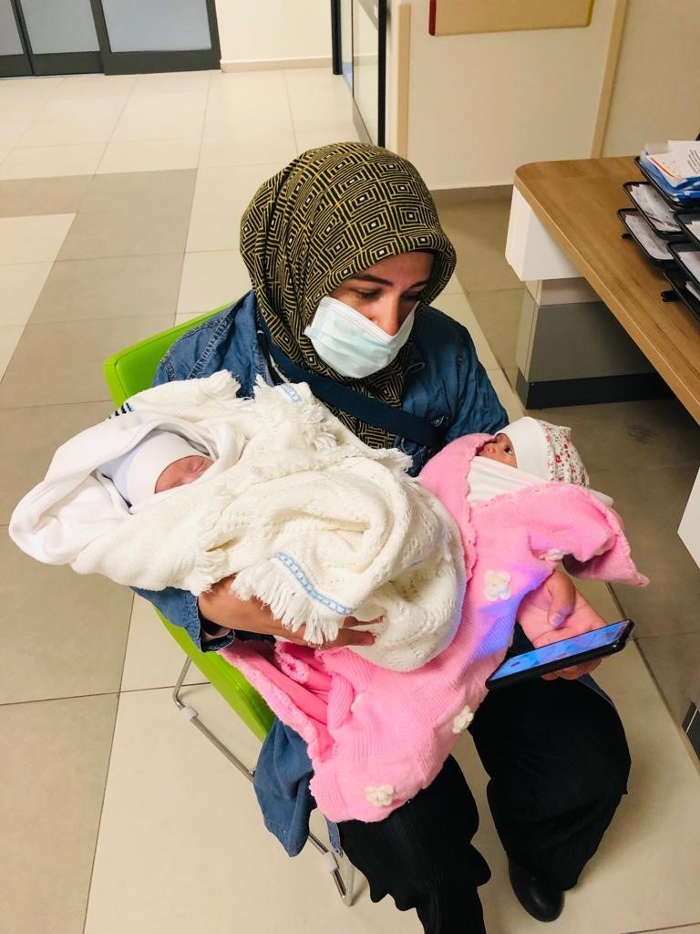 17 g&uuml;nl&uuml;k bebeğin kuv&ouml;zden d&uuml;ş&uuml;r&uuml;lmesiyle ilgili sorumlular hakkında inceleme kararı verildi
