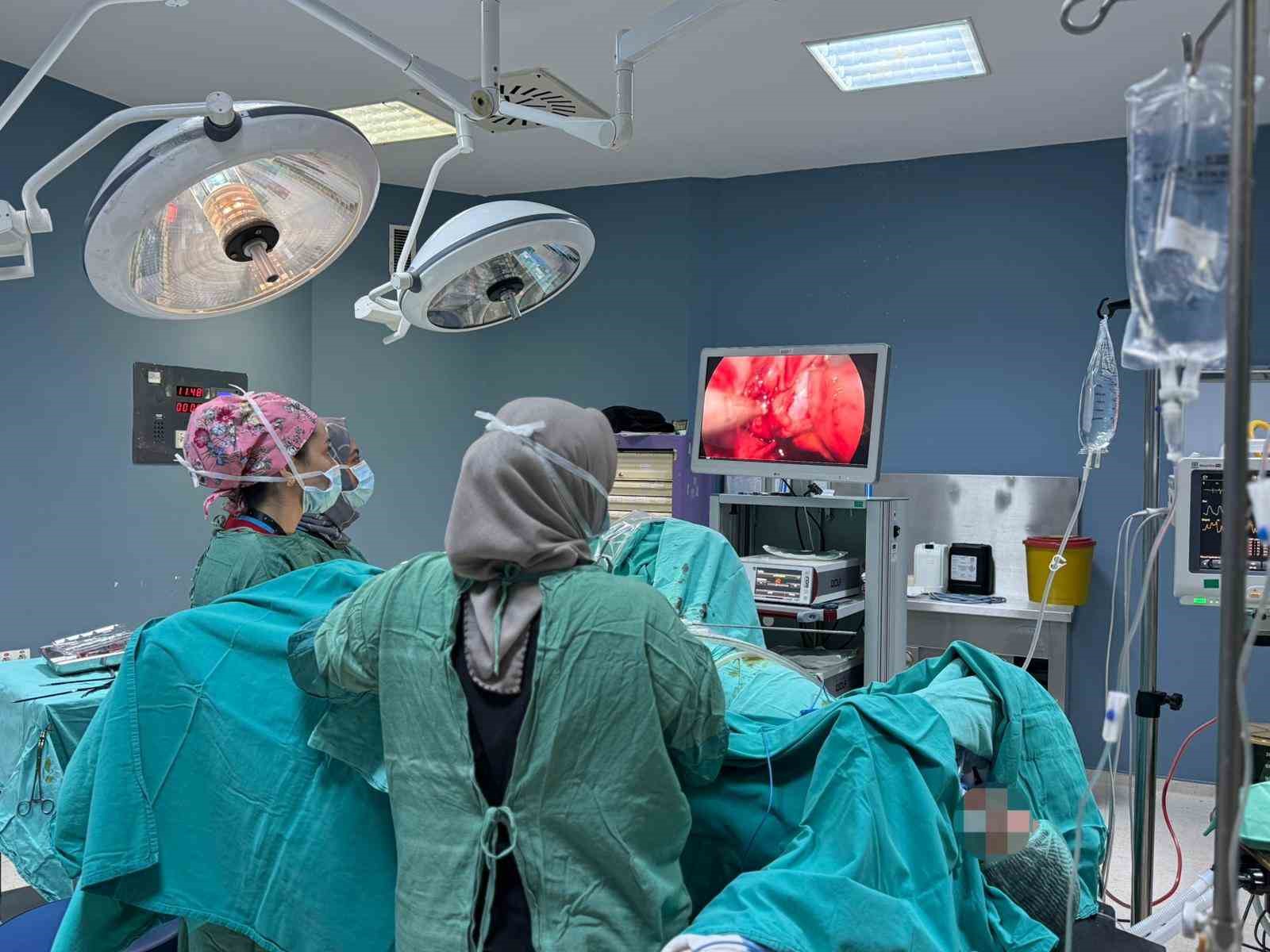 Kahta Devlet Hastanesi&rsquo;nde kadın hastalıkları ve doğum alanında bir ilk
