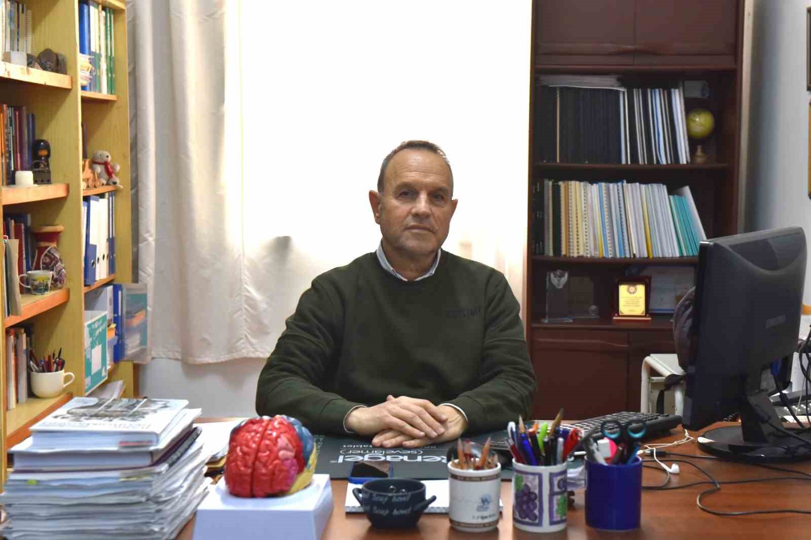 Egeli akademisyenler meme kanserinin erken tanısına yönelik cihaz geliştirdi