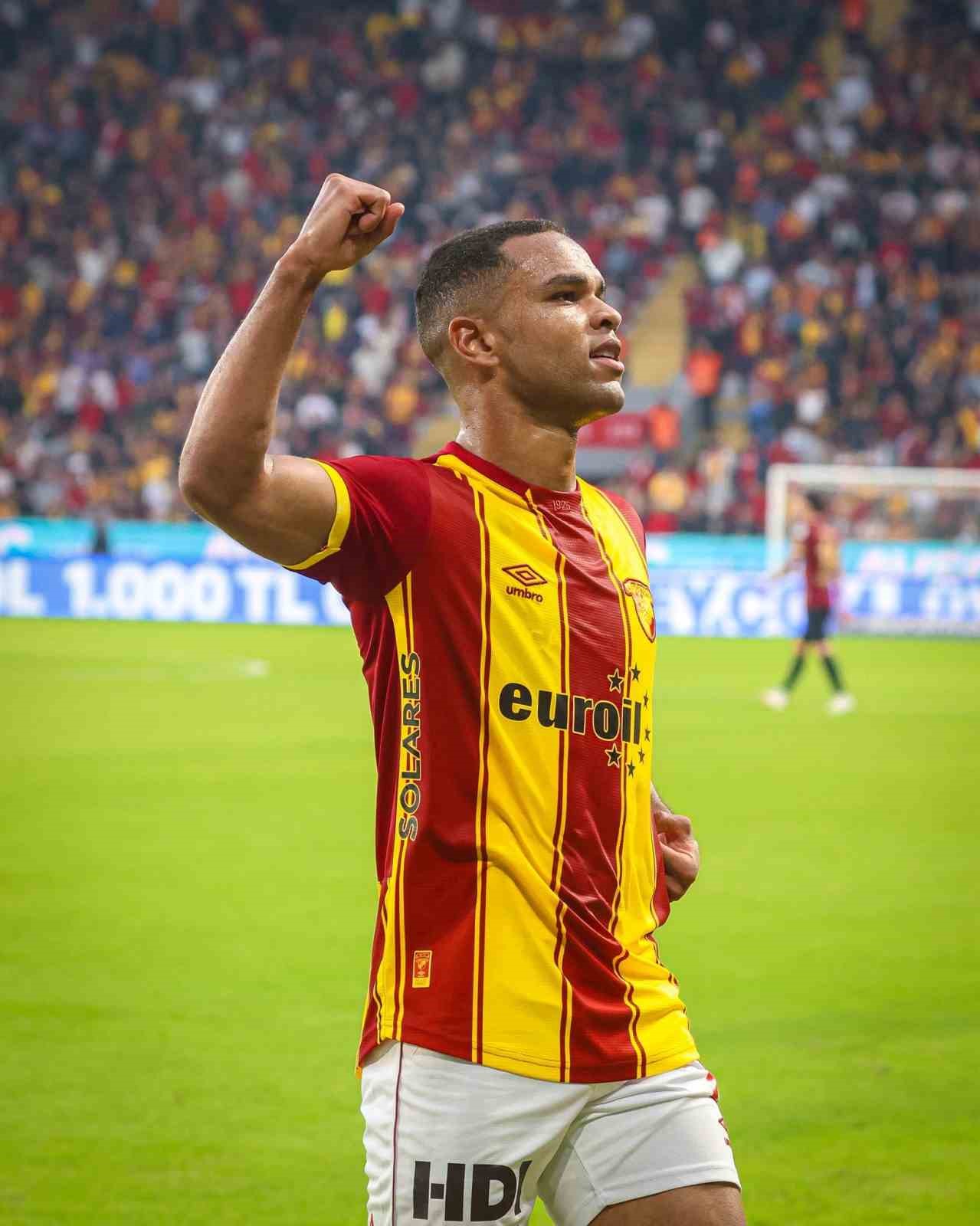 Göztepe’de ilk devrenin yıldızı Juan oldu