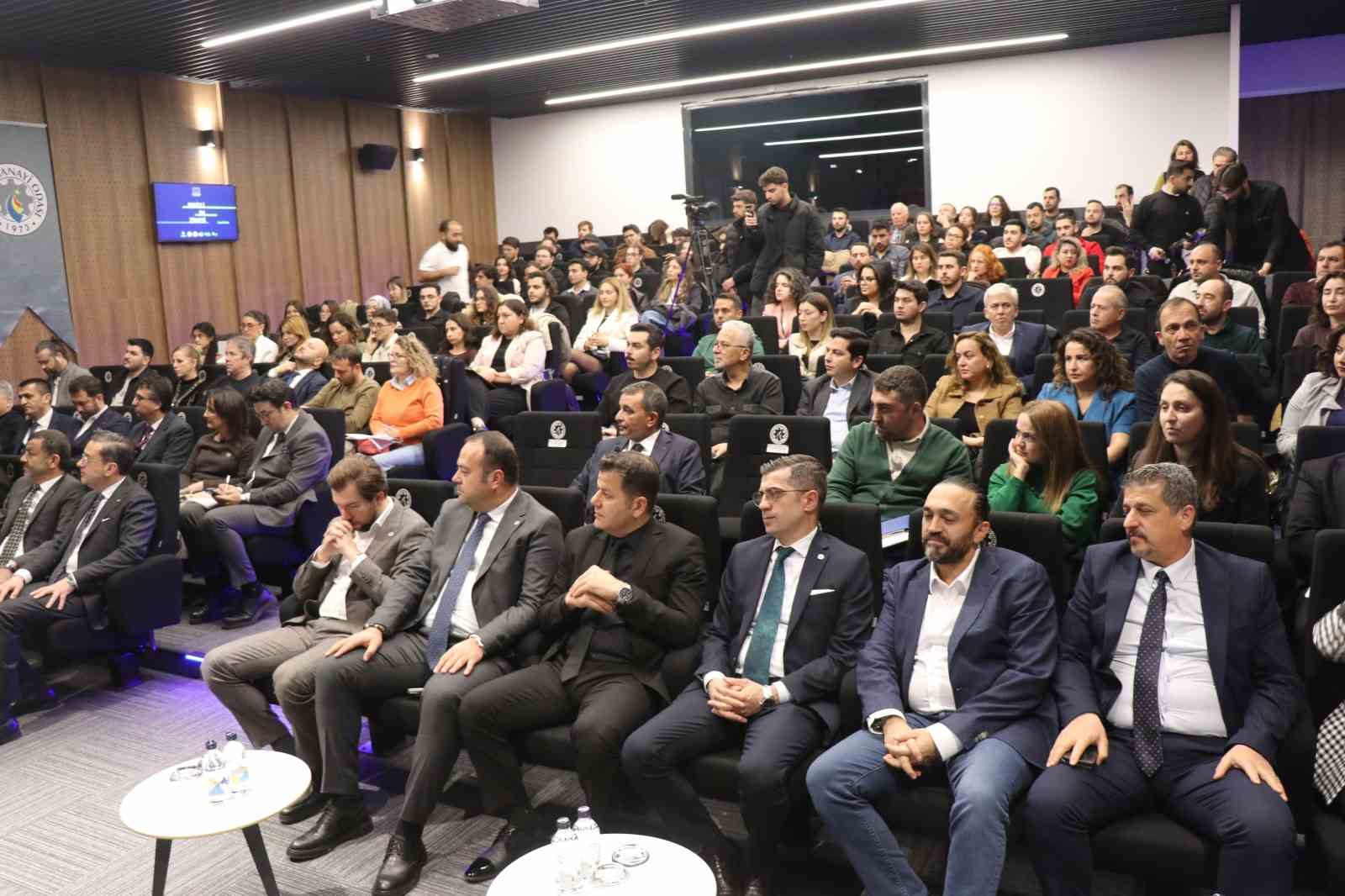 Denizli Su Zirvesinde suyun geleceği i&ccedil;in ortak sorumluluk vurgusu yapıldı
