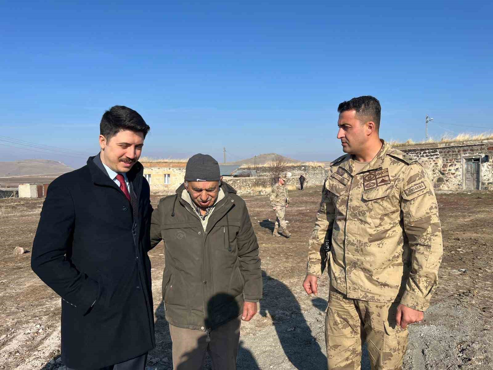 Digor Kaymakamı Kahraman, gönüllere dokunmaya devam ediyor