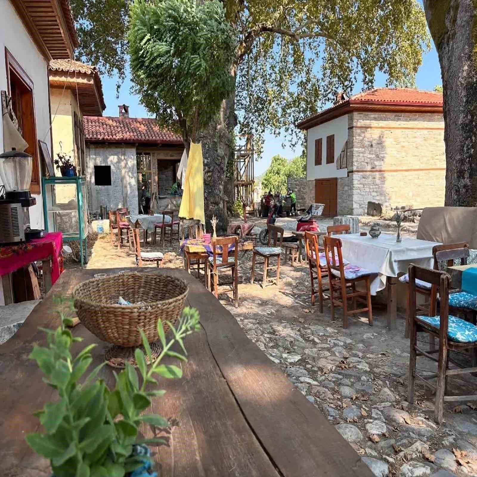 Antik kentin kalbine &lsquo;Yaşayan Osmanlı K&ouml;y&uuml;&rsquo;
