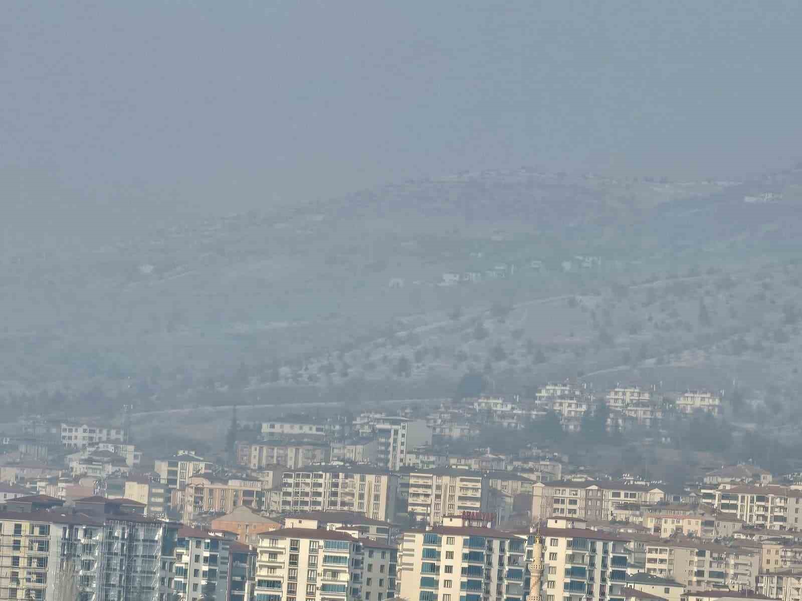 Elazığ’ın yüksek kesimlerinde sis etkili oluyor