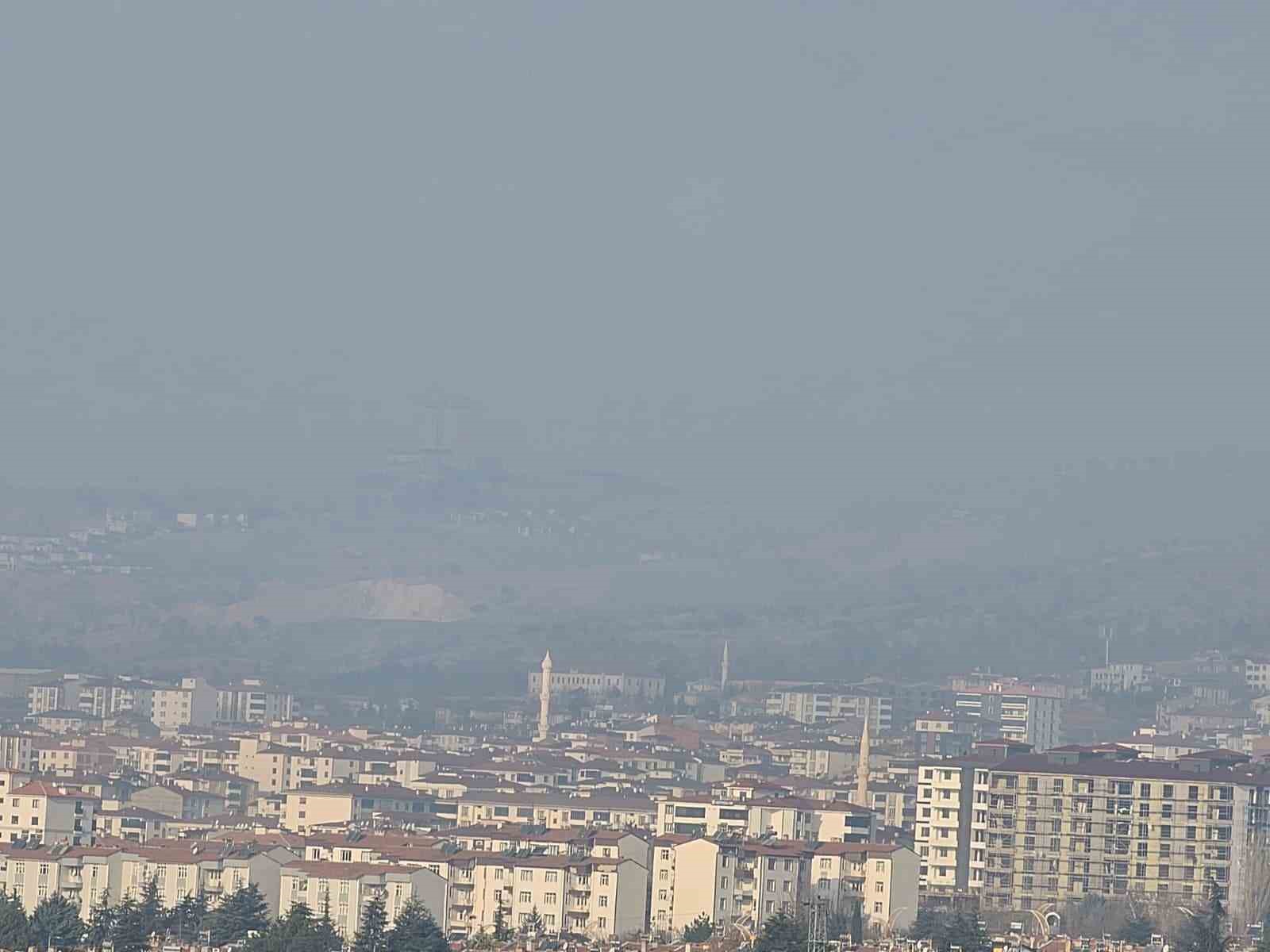 Elazığ&rsquo;ın y&uuml;ksek kesimlerinde sis etkili oluyor
