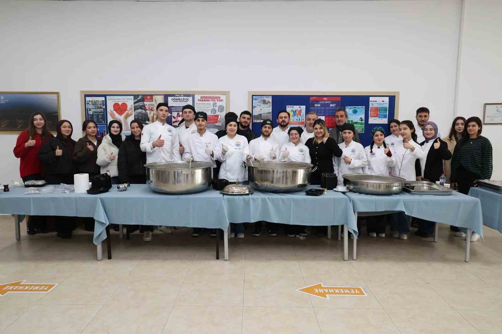 Mardin&rsquo;in geleneksel tatları Sinop&rsquo;ta tanıtıldı
