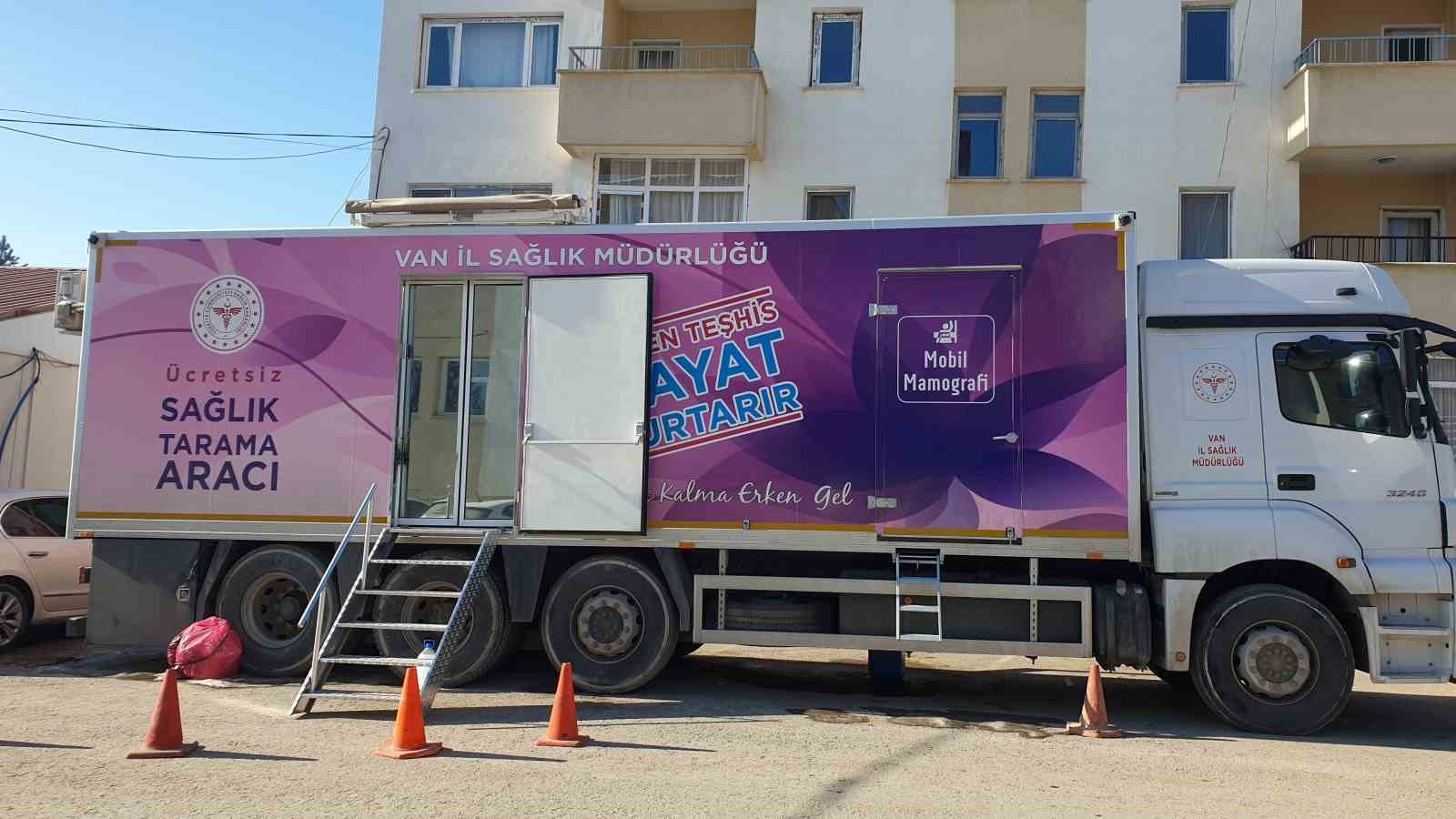 Mobil kanser tarama aracı Başkale&rsquo;de
