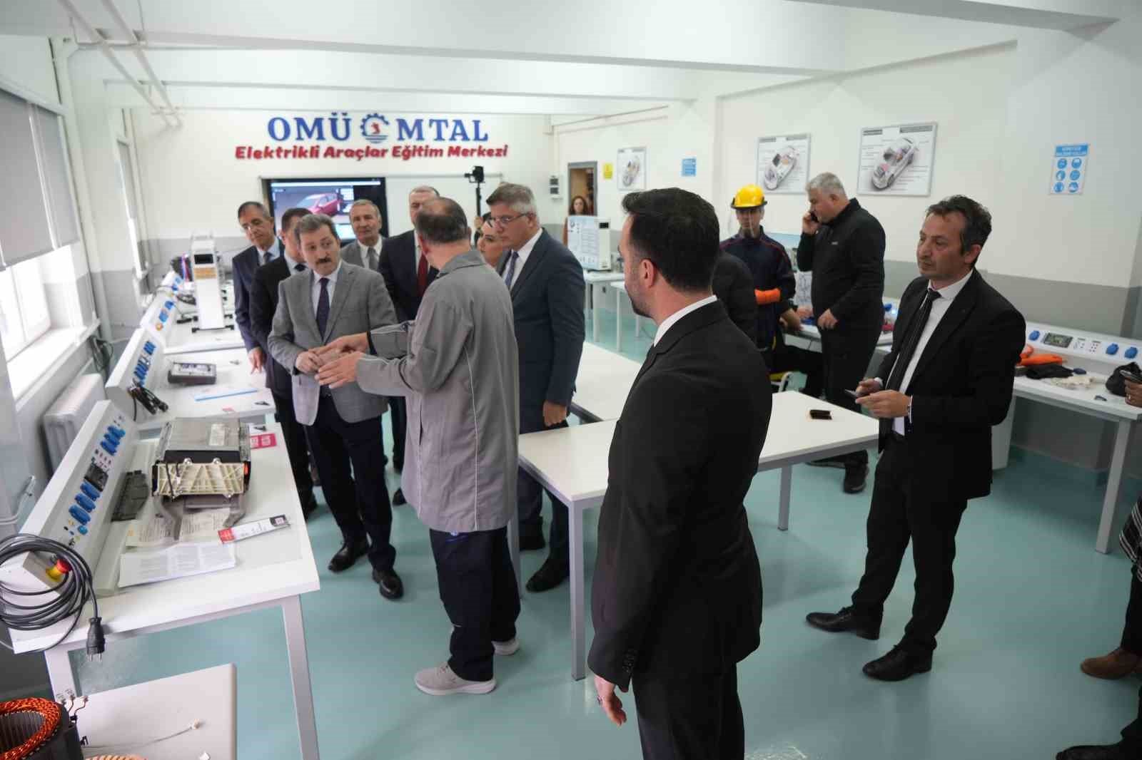 Mesleki eğitimde bir ilk: &rsquo;Elektrikli Ara&ccedil;lar Eğitim Merkezi&rsquo; Samsun&rsquo;da kuruldu
