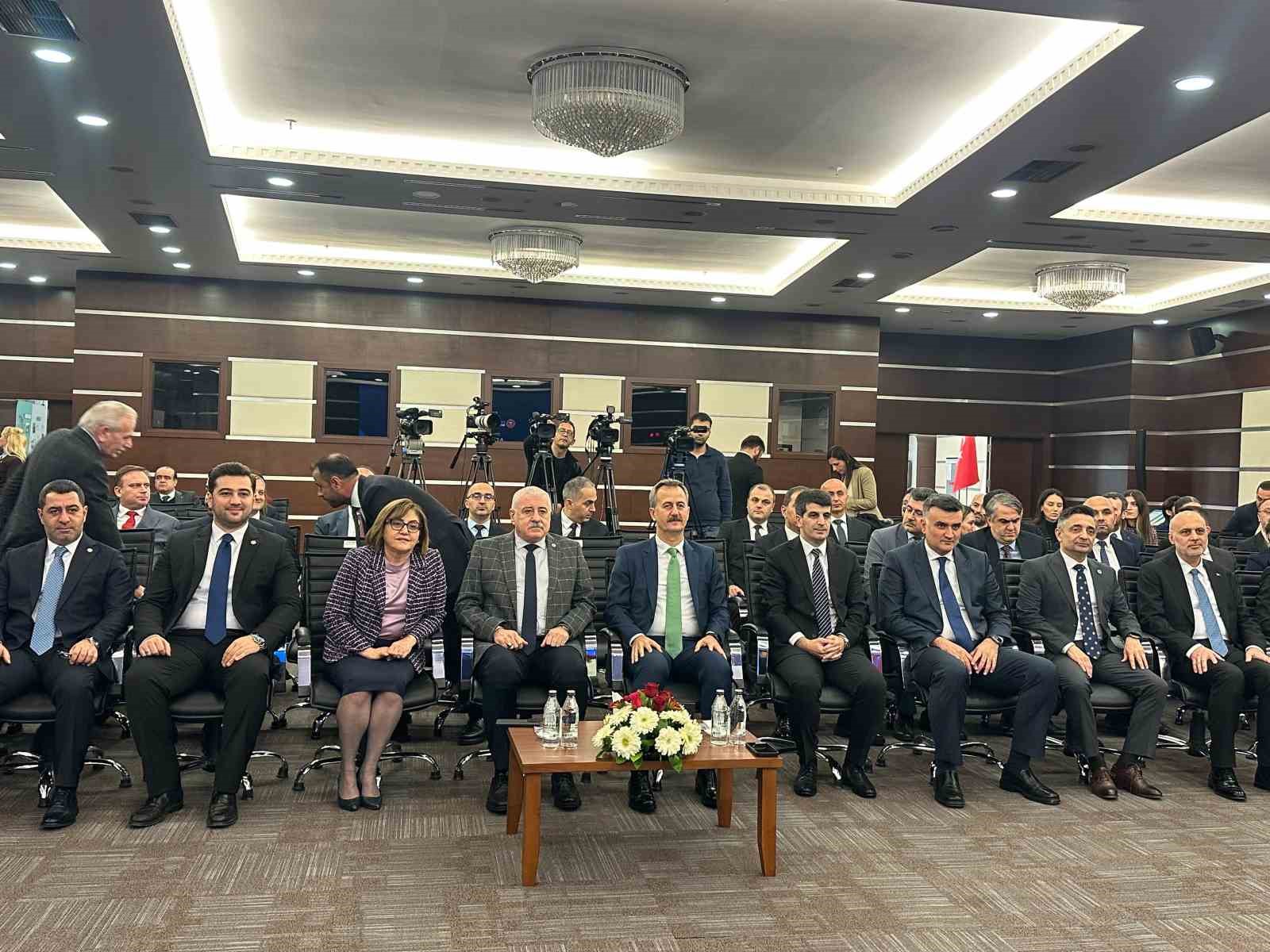 Savunma Sanayii Başkanı G&ouml;rg&uuml;n: "Savunma sanayiine &uuml;retim yapan ve EYDEP programımız kapsamına girecek şirketlerin sayısı artacak"
