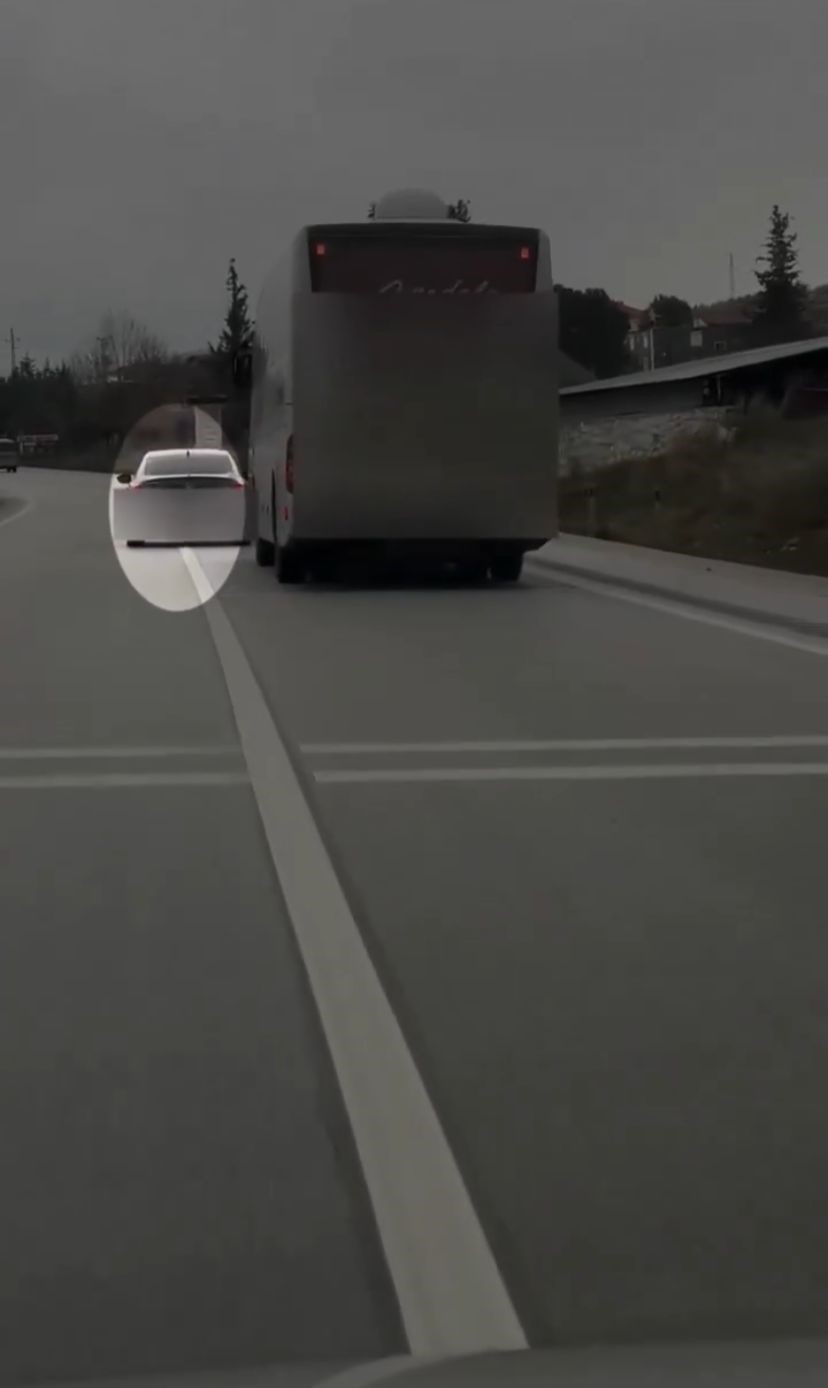 Burdur’da yolcu otobüsünün trafik güvenliğini tehlikeye sokan sürücüye ceza