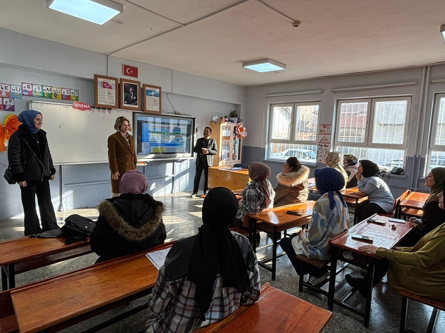 Altıntaş’ta Aile Okulu Kursu devam ediyor