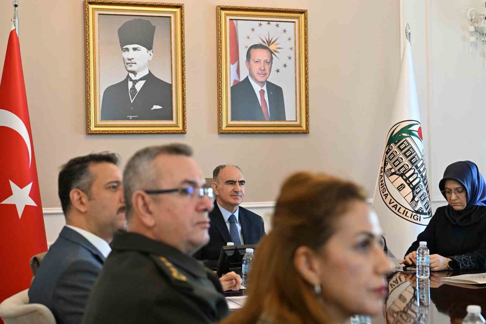 Manisa&rsquo;da aile yapısının g&uuml;&ccedil;lendirilmesi i&ccedil;in toplantı yapıldı
