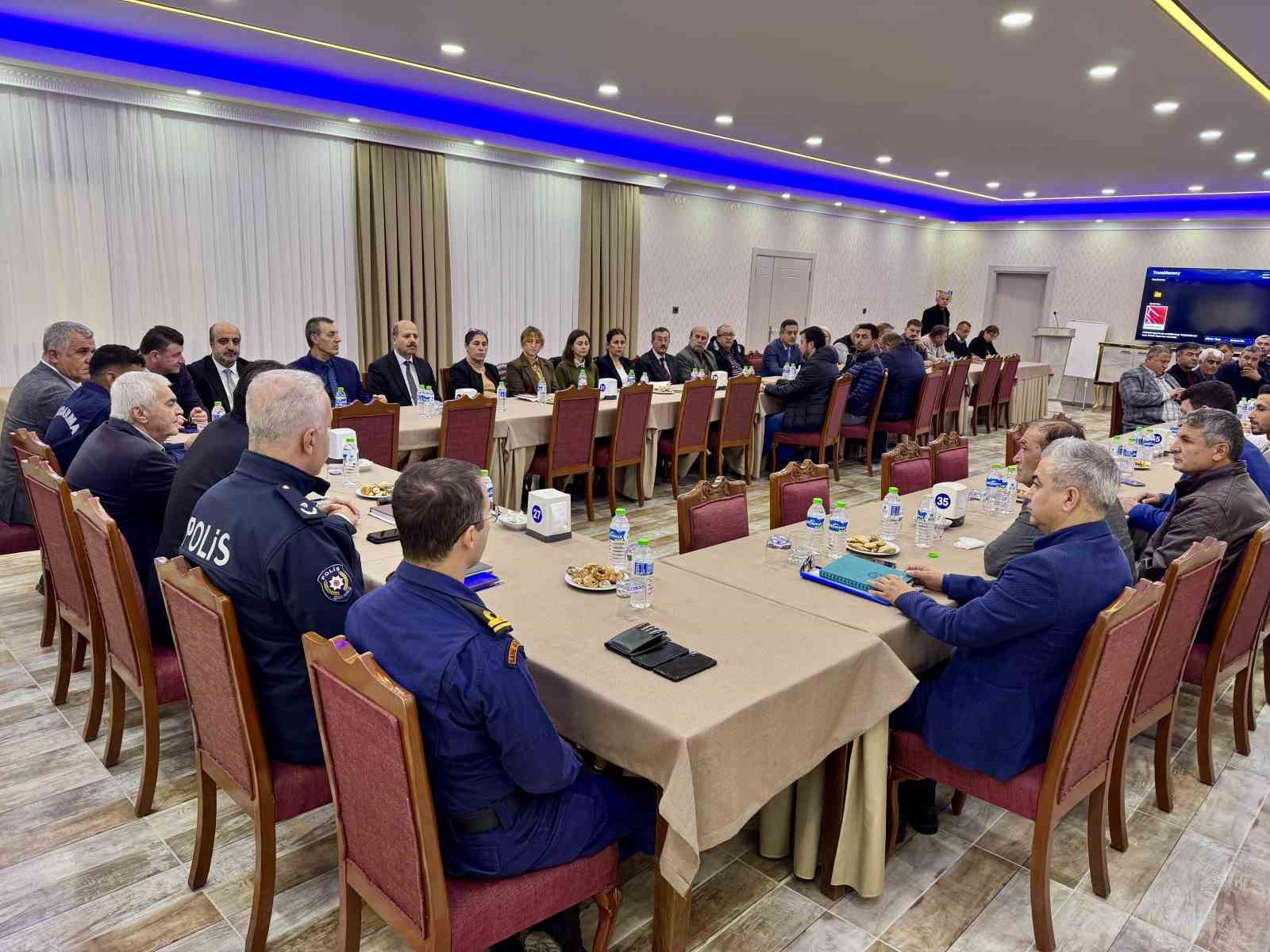 Bozyazı&rsquo;da muhtarlarla istişare toplantısı
