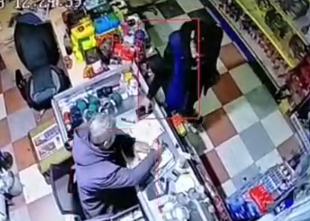 Hırsız önce kameraya sonra polise yakalandı