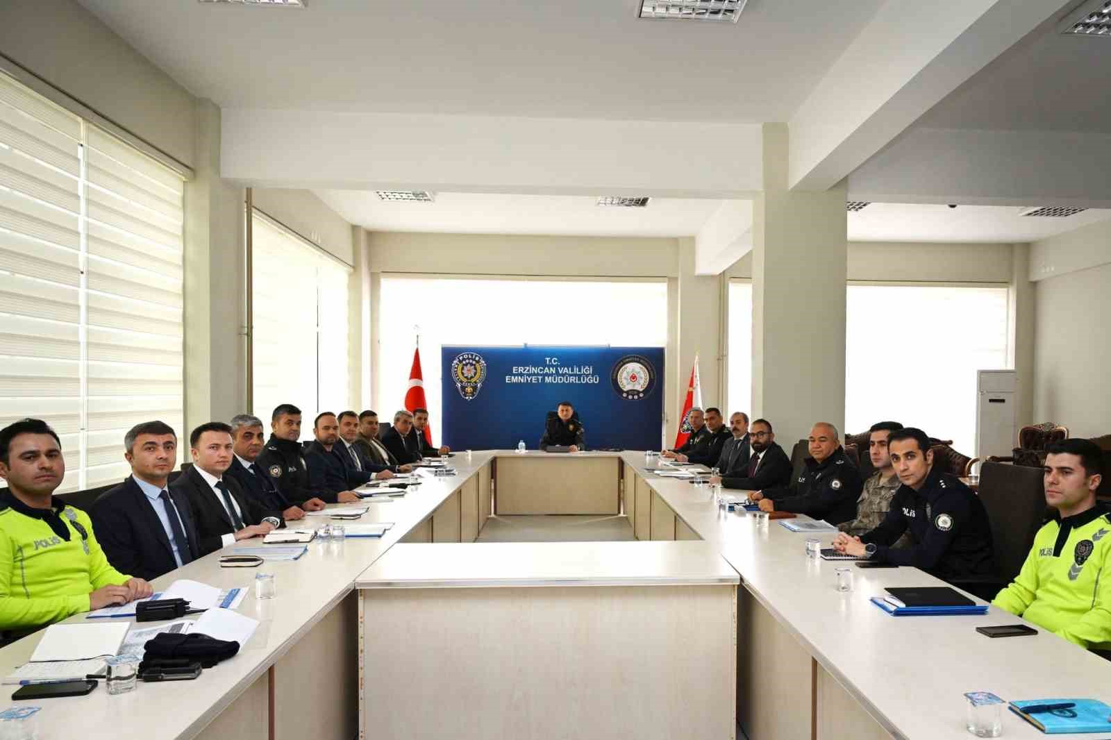 Erzincan’da yeni yıl tedbirleri masaya yatırıldı