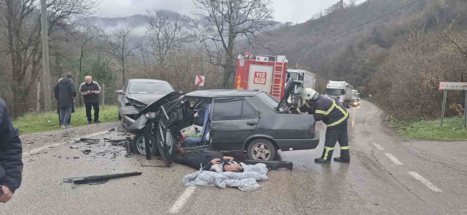 Ordu&rsquo;da iki otomobil &ccedil;arpıştı: 1 yaralı
