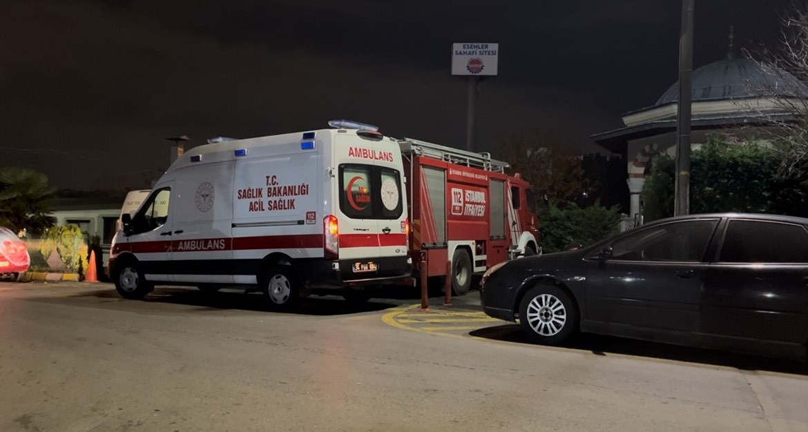 Başakşehir&rsquo;de yaşlı adam cami tuvaletinde &ouml;l&uuml; bulundu
