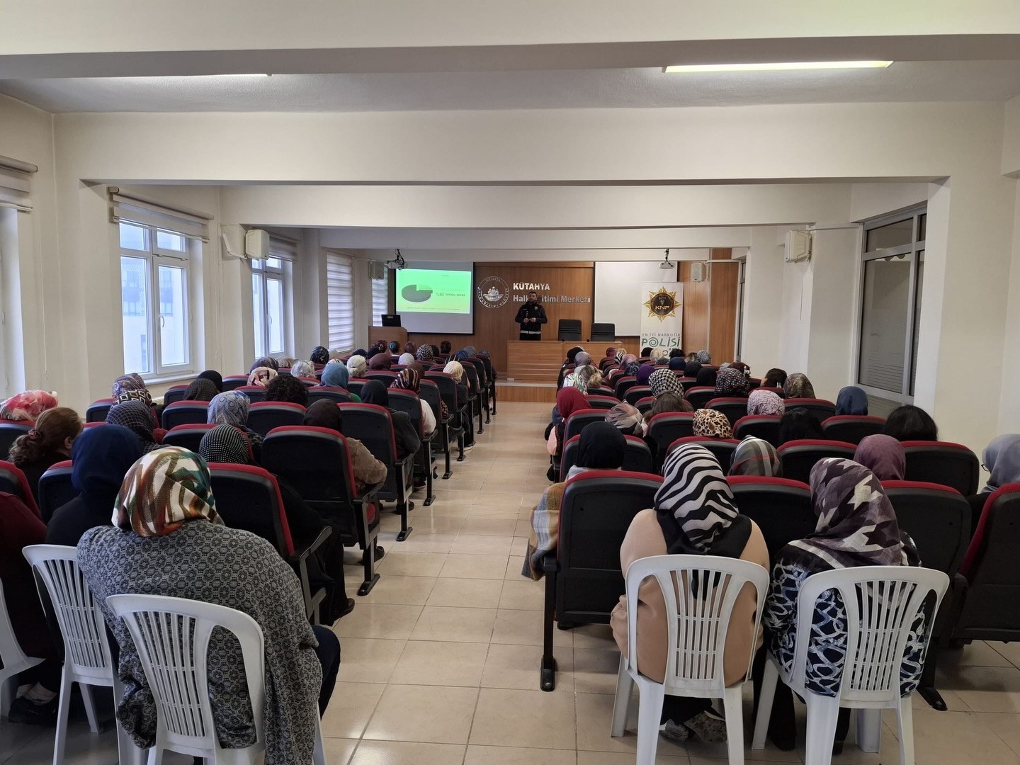 Kütahya Emniyetinden uyuşturucu ile mücadelede bilgilendirme çalışmaları