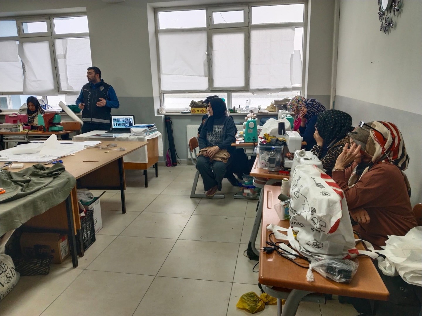 Kütahya Emniyetinden uyuşturucu ile mücadelede bilgilendirme çalışmaları