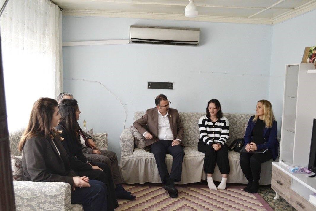 Kaymakam Ateş, &ouml;ğrencilerin misafiri oldu
