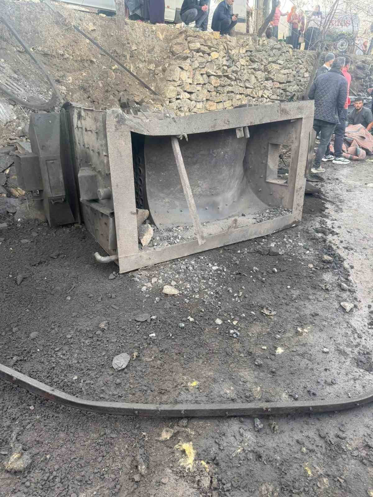 Diyarbakır&rsquo;da peynir fabrikasında patlama: 5 yaralı
