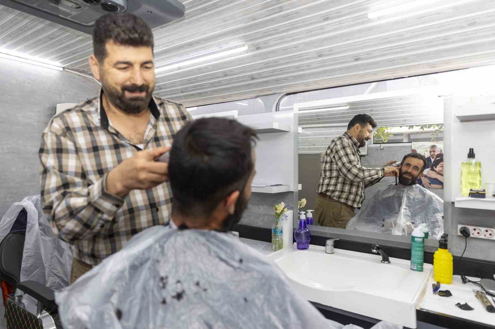 Kuaför ayağa geldi, vatandaş rahatladı