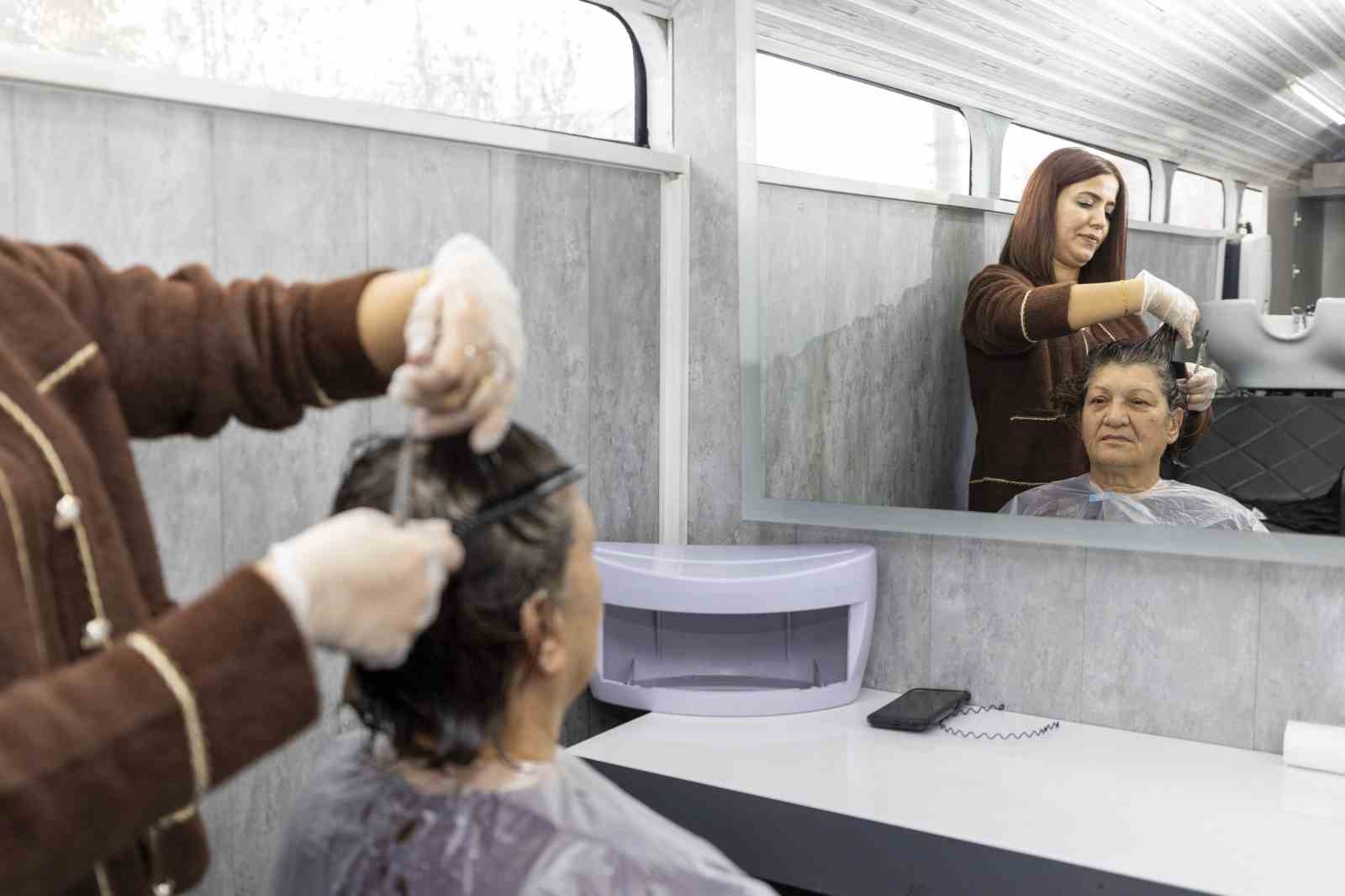 Kuaför ayağa geldi, vatandaş rahatladı