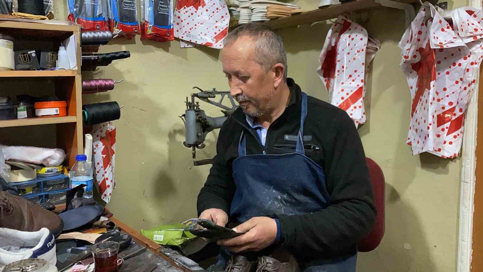 Bolu’da 35 yıllık ustadan kışlık ayakkabı tüyosu
