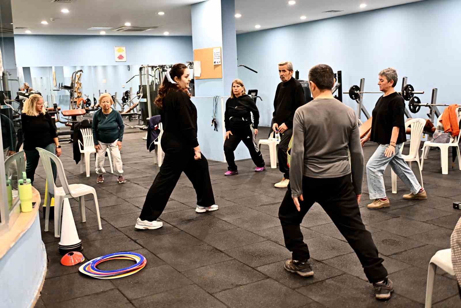 Muratpaşa&rsquo;dan parkinson hastalarına destek
