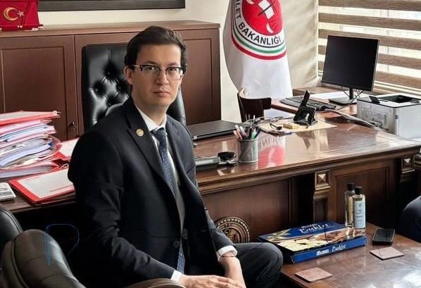 &Ouml;ğrenciler savcıyı sorguya &ccedil;ekti
