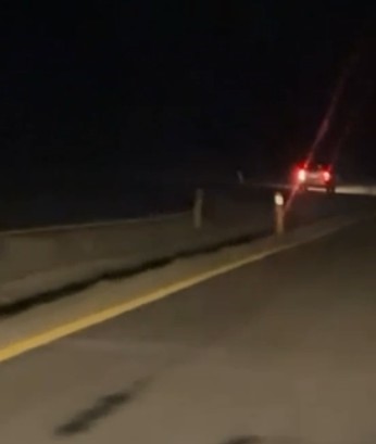 Aracıyla ters şeritte ilerleyen s&uuml;r&uuml;c&uuml; tehlike oluşturdu
