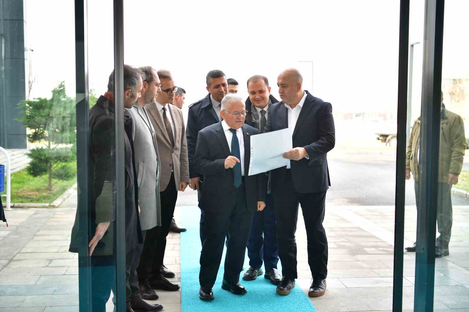 Başkan Büyükkılıç’tan Saffet Arslan Palyatif Bakım Merkezi’ne yakın takip