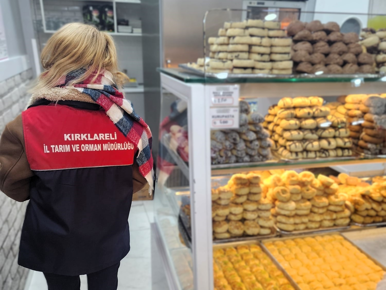 Kırklareli&rsquo;nde yılbaşı &ouml;ncesi gıda işletmelerine denetimler arttırıldı
