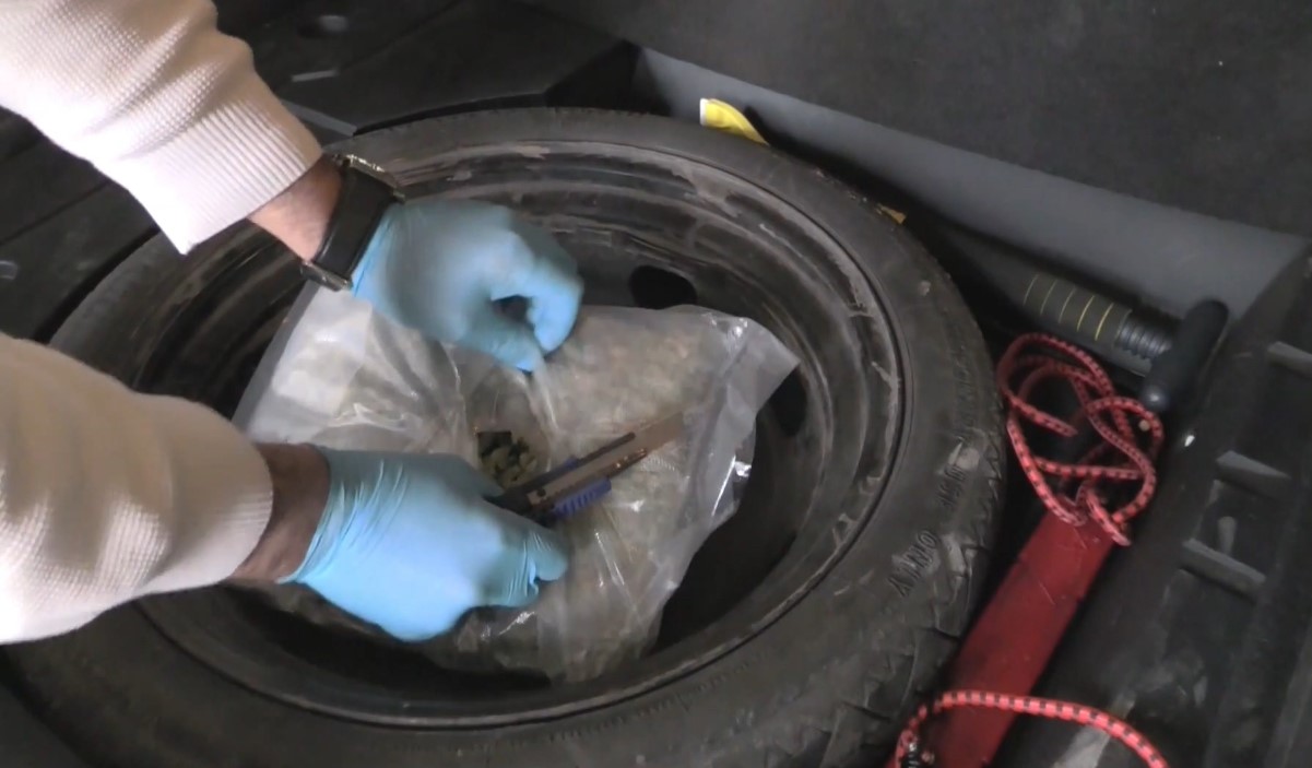 Kapıkule&rsquo;de uyuşturucuya ge&ccedil;it yok: 22 kilo 662 gram esrar ele ge&ccedil;irildi
