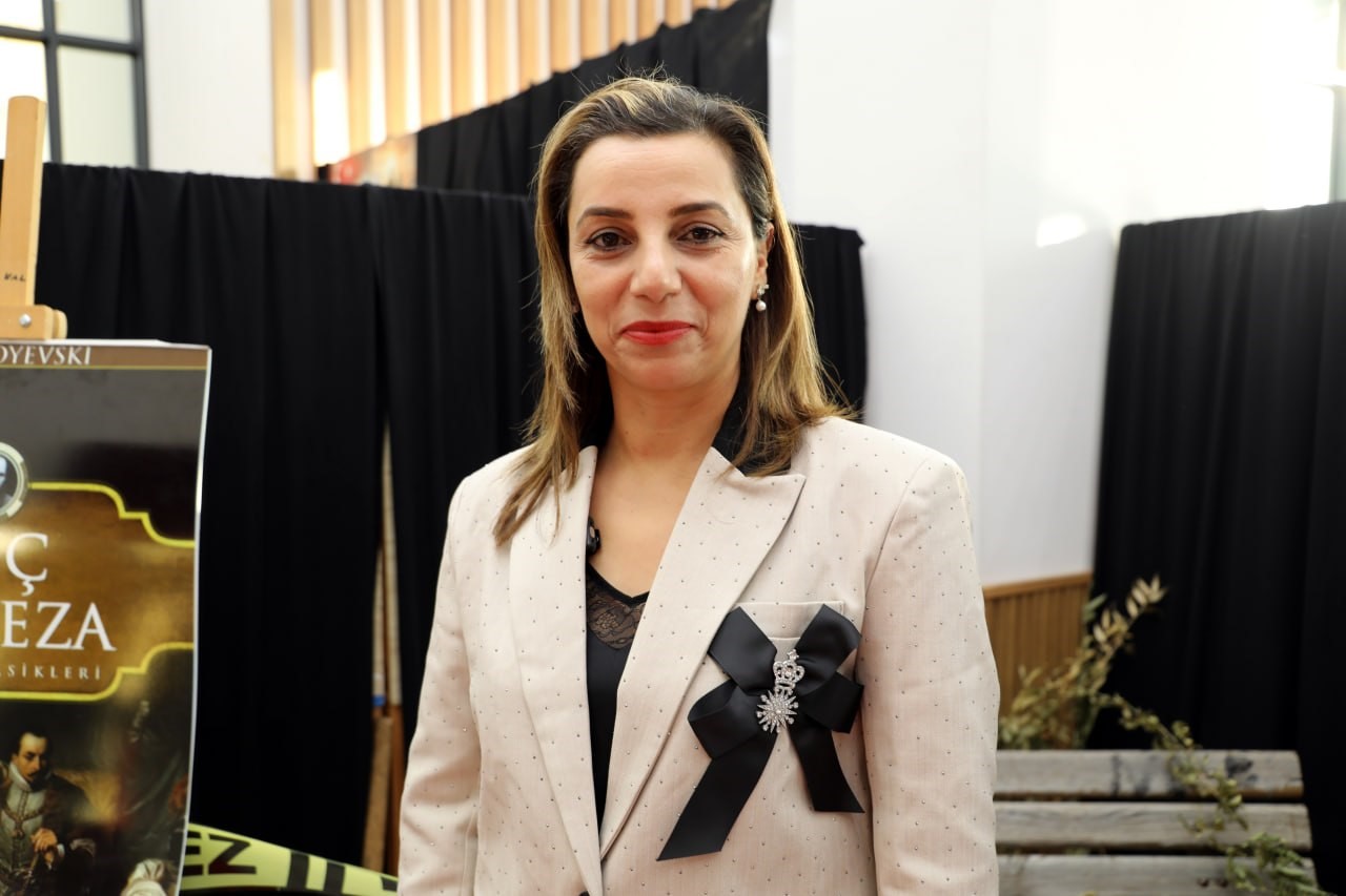 &Ouml;ğrenciler roman kahramanlarını tanıttı
